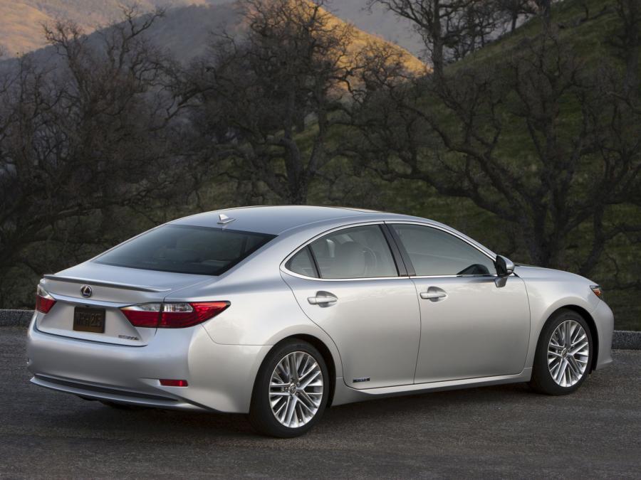  Lexus ES300h 2012 года  (фото 33 из 44)